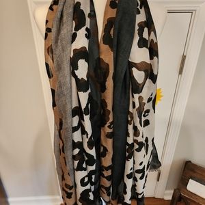 NWT animal print scarf